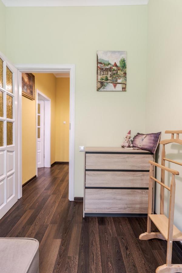 Modern Chaikovskogo Apartment إلفيف المظهر الخارجي الصورة