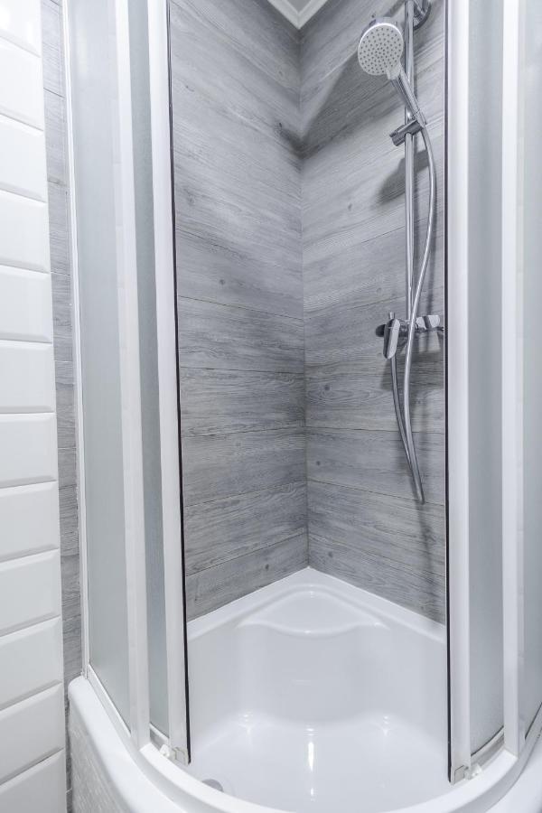 Modern Chaikovskogo Apartment إلفيف المظهر الخارجي الصورة
